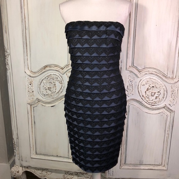 Carmen Marc Valvo Strapless Navy and Black Bandage Special Occassion Dress S/8 - Picture 1 of 16